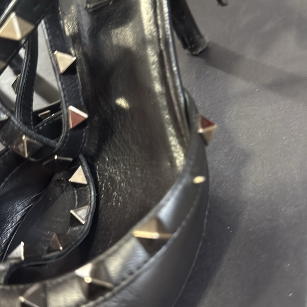 Valentino Black Studded Heels with Cage Design 37.5. - Picture 5 of 5